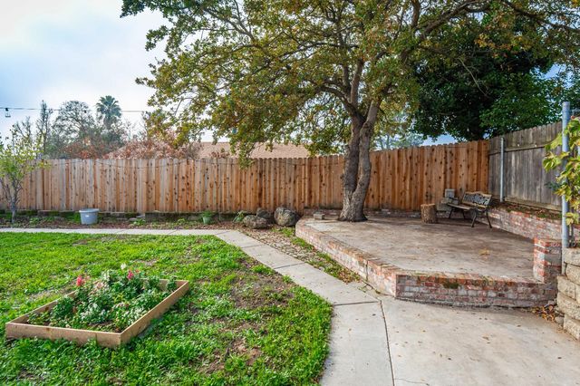 6851 Aleta Way, Sacramento, CA 95842