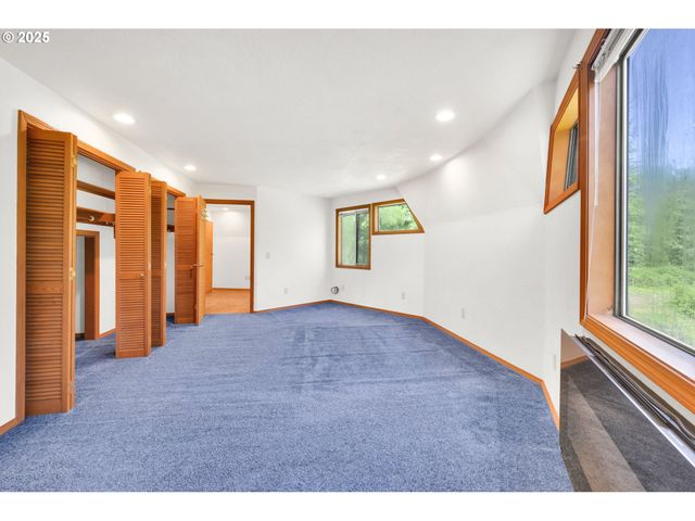 38383 KICKBUSCH Ln, Springfield, OR 97478