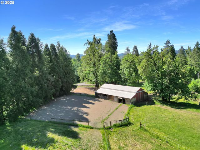 38383 KICKBUSCH Ln, Springfield, OR 97478