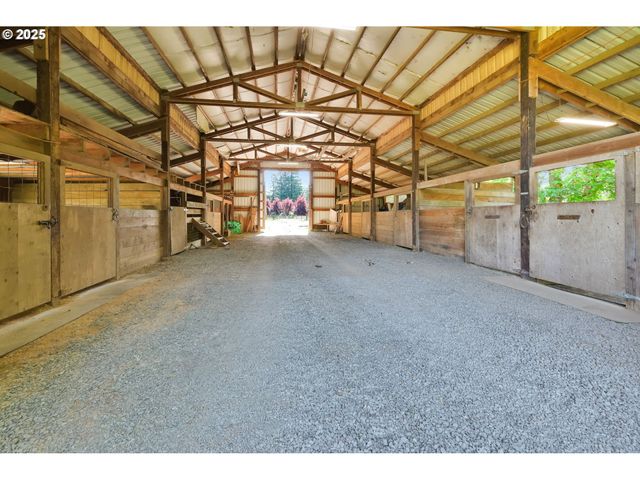 38383 KICKBUSCH Ln, Springfield, OR 97478