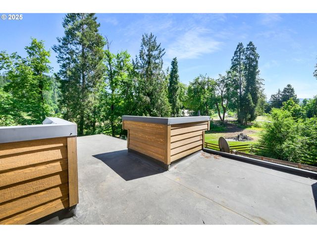 38383 KICKBUSCH Ln, Springfield, OR 97478