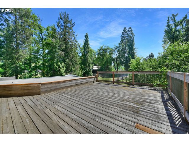 38383 KICKBUSCH Ln, Springfield, OR 97478