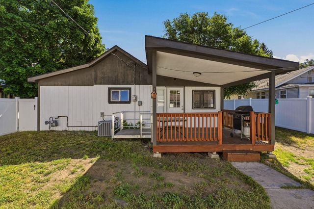 4217 N Madison St, Spokane, WA 99205
