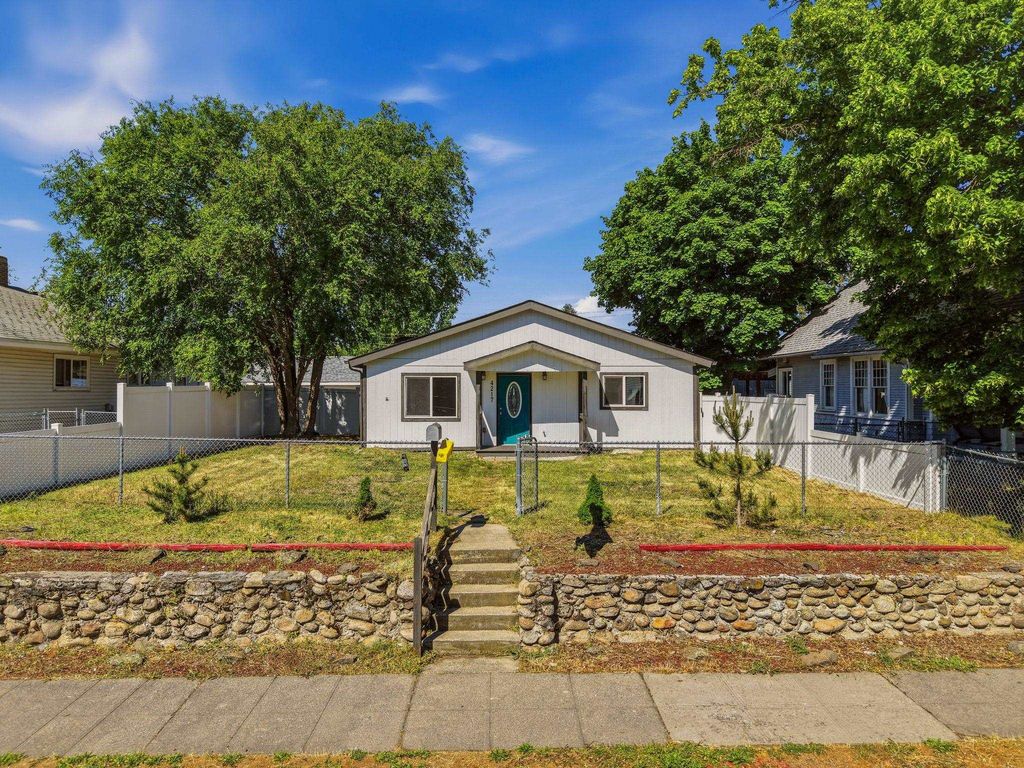 4217 N Madison St, Spokane, WA 99205