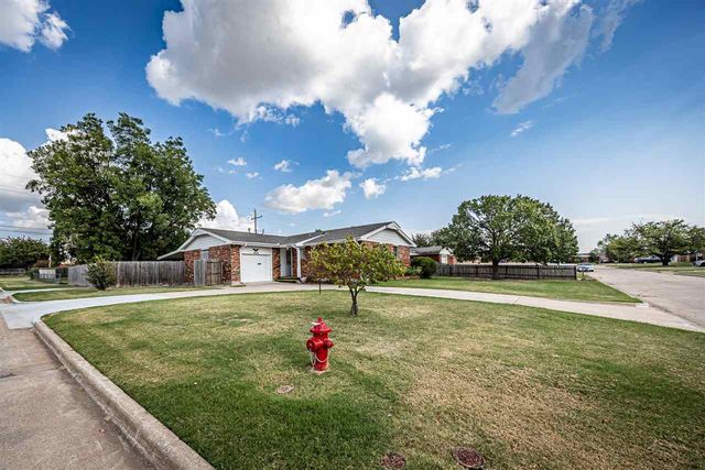4808 NW Cheyenne Ave, Lawton, OK 73505