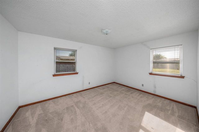 4808 NW Cheyenne Ave, Lawton, OK 73505