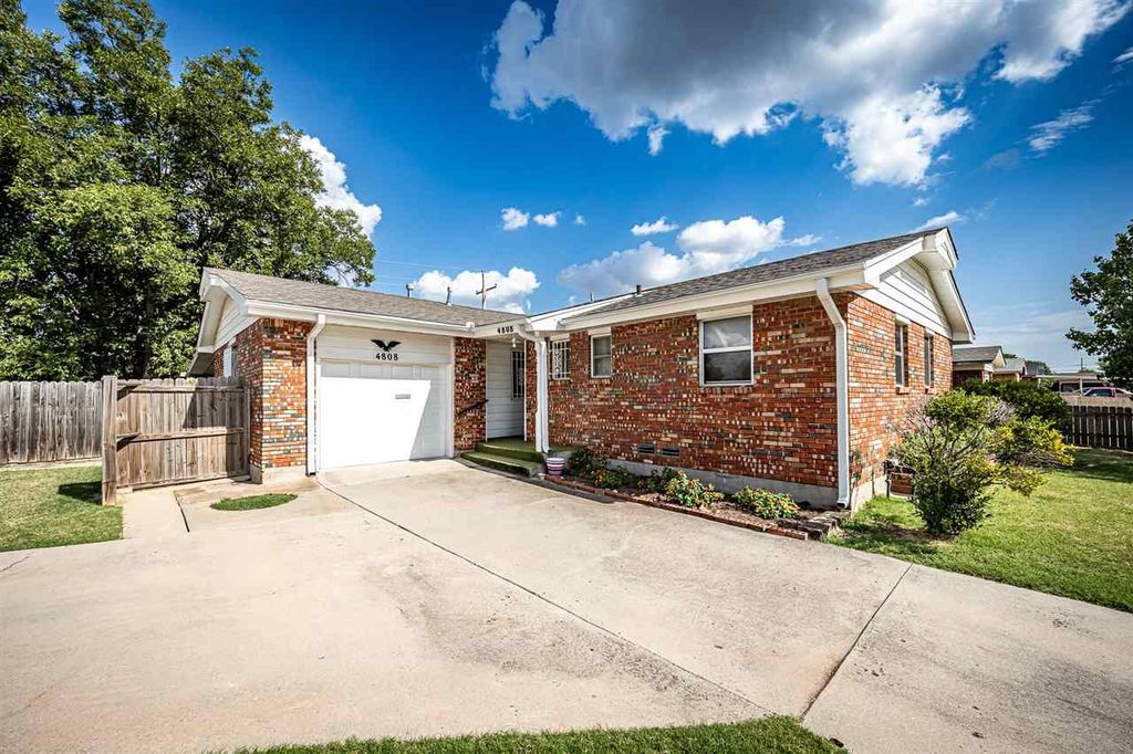 4808 NW Cheyenne Ave, Lawton, OK 73505