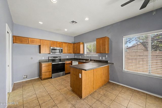 5201 W SHAW BUTTE Drive, Glendale, AZ 85304