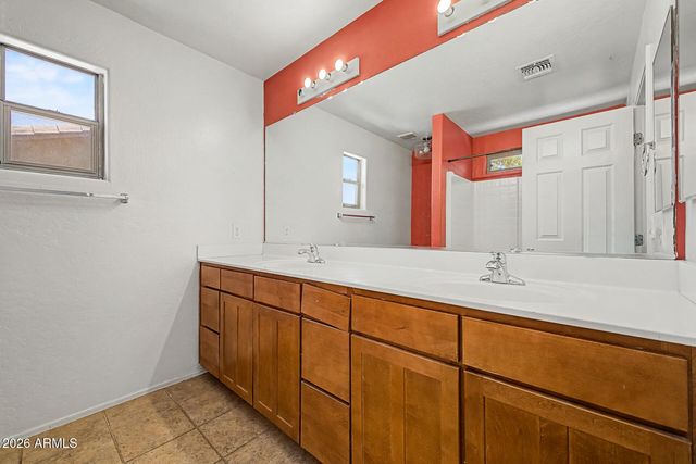 5201 W SHAW BUTTE Drive, Glendale, AZ 85304