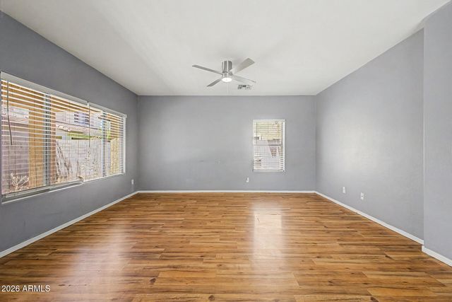 5201 W SHAW BUTTE Drive, Glendale, AZ 85304