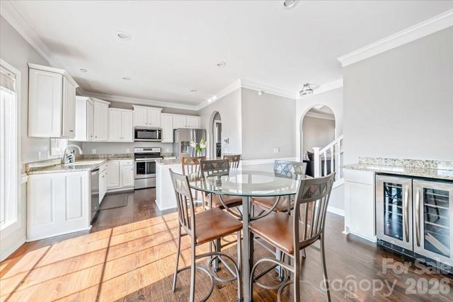 4963 Old River Drive, Hickory, NC 28602