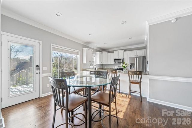 4963 Old River Drive, Hickory, NC 28602