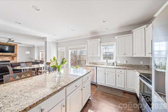 4963 Old River Drive, Hickory, NC 28602