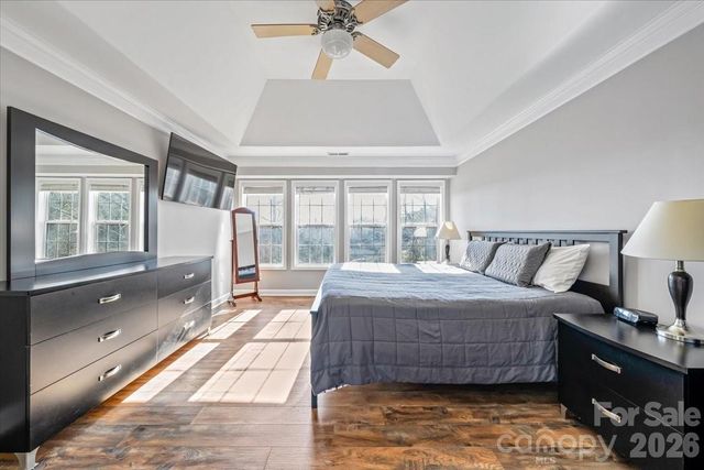 4963 Old River Drive, Hickory, NC 28602