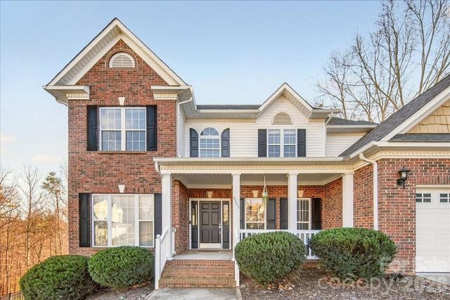 4963 Old River Drive, Hickory, NC 28602