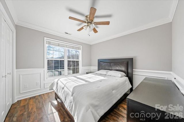 4963 Old River Drive, Hickory, NC 28602