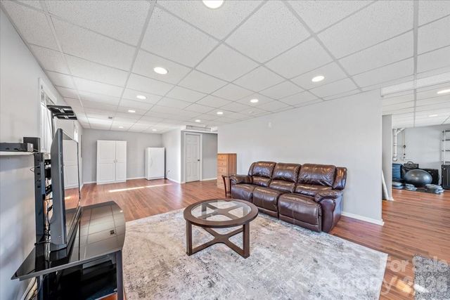 4963 Old River Drive, Hickory, NC 28602