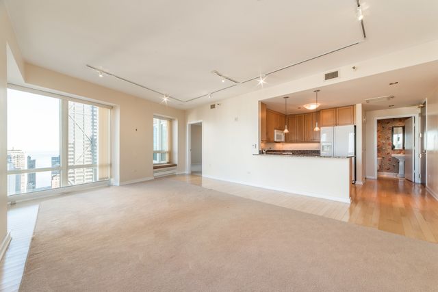 57 E Delaware Place 3204, Chicago, IL 60611