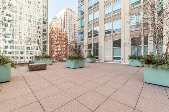 57 E Delaware Place 3204, Chicago, IL 60611