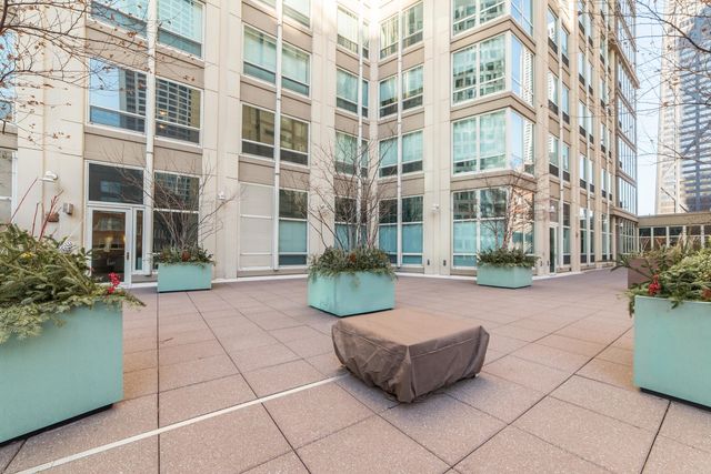 57 E Delaware Place 3204, Chicago, IL 60611