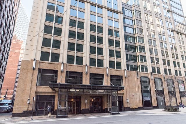 57 E Delaware Place 3204, Chicago, IL 60611