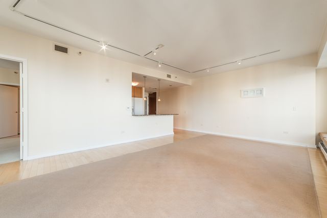 57 E Delaware Place 3204, Chicago, IL 60611