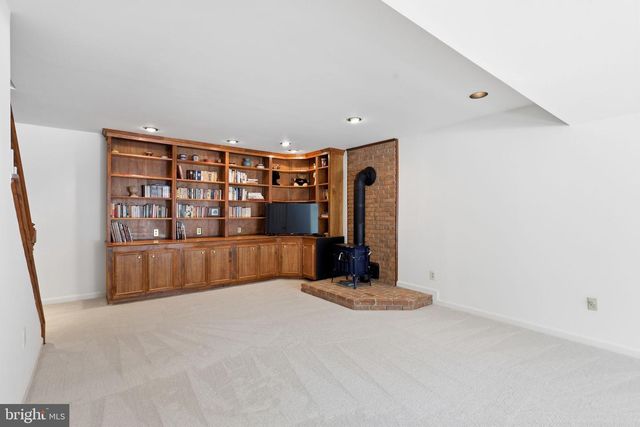 11531 MAMIE LN, Fairfax Station, VA 22039