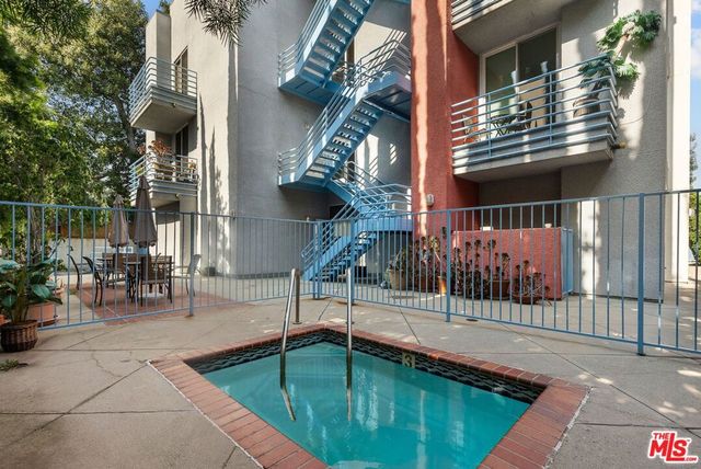 5151 Balboa Boulevard 303, Encino, CA 91316