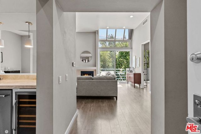 5151 Balboa Boulevard 303, Encino, CA 91316