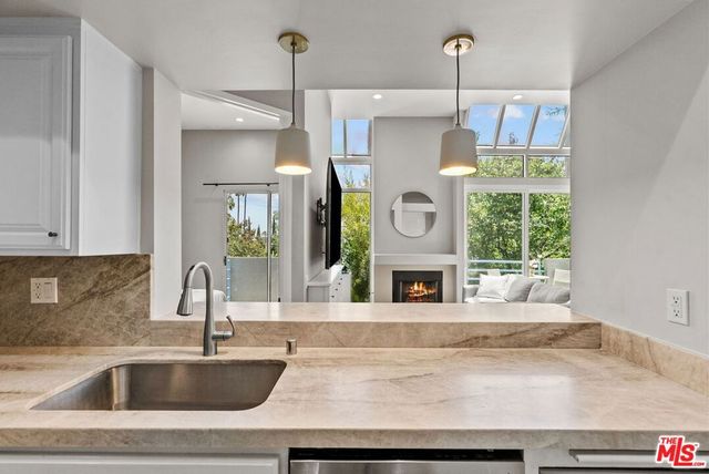 5151 Balboa Boulevard 303, Encino, CA 91316