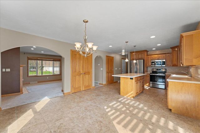 407 WATERVIEW ROAD, De Pere, WI 54115