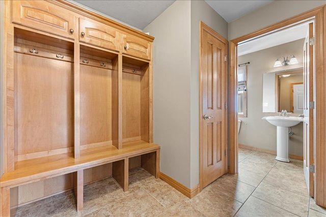 407 WATERVIEW ROAD, De Pere, WI 54115