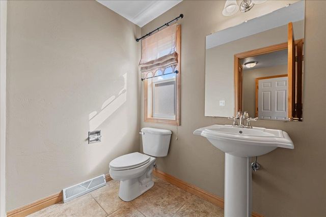407 WATERVIEW ROAD, De Pere, WI 54115
