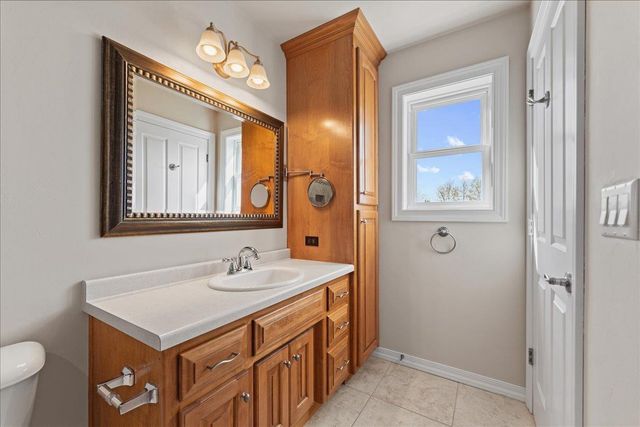 407 WATERVIEW ROAD, De Pere, WI 54115