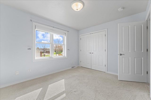 407 WATERVIEW ROAD, De Pere, WI 54115