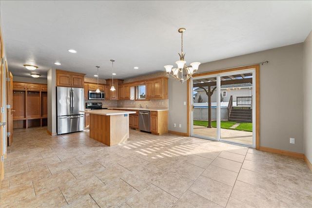 407 WATERVIEW ROAD, De Pere, WI 54115