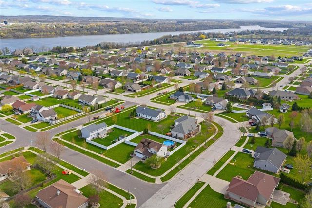 407 WATERVIEW ROAD, De Pere, WI 54115