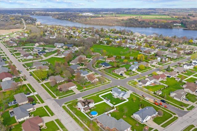 407 WATERVIEW ROAD, De Pere, WI 54115