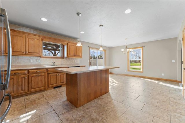 407 WATERVIEW ROAD, De Pere, WI 54115