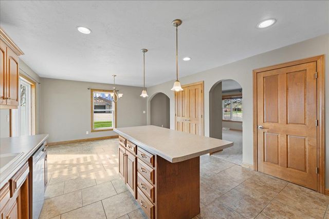 407 WATERVIEW ROAD, De Pere, WI 54115