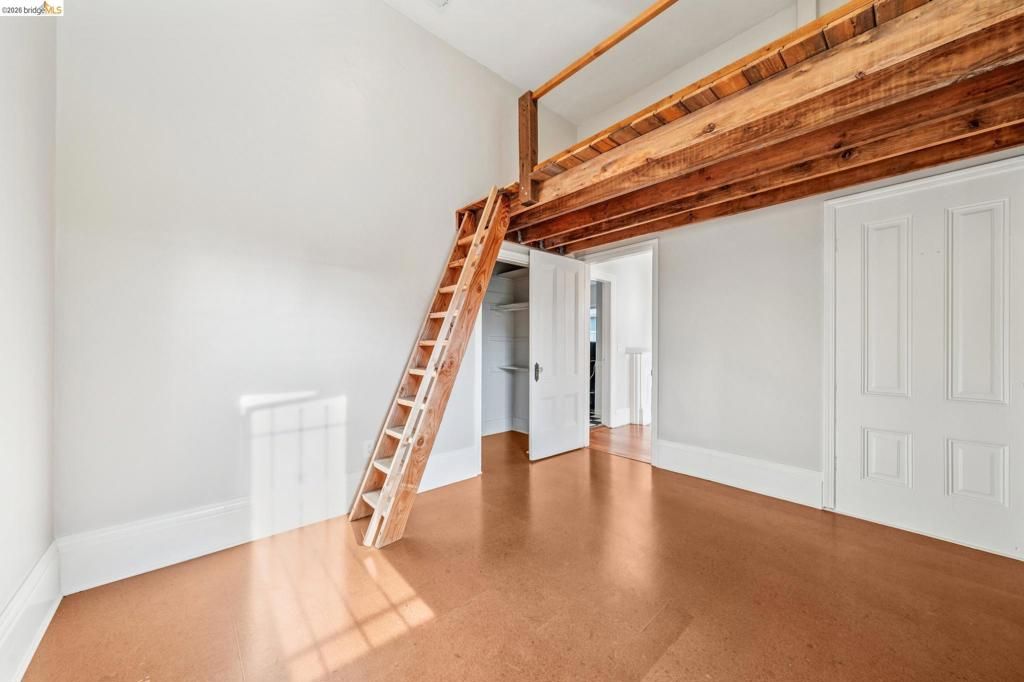 Image 13 of property listing at 836 20th Street, Oakland, CA 94607