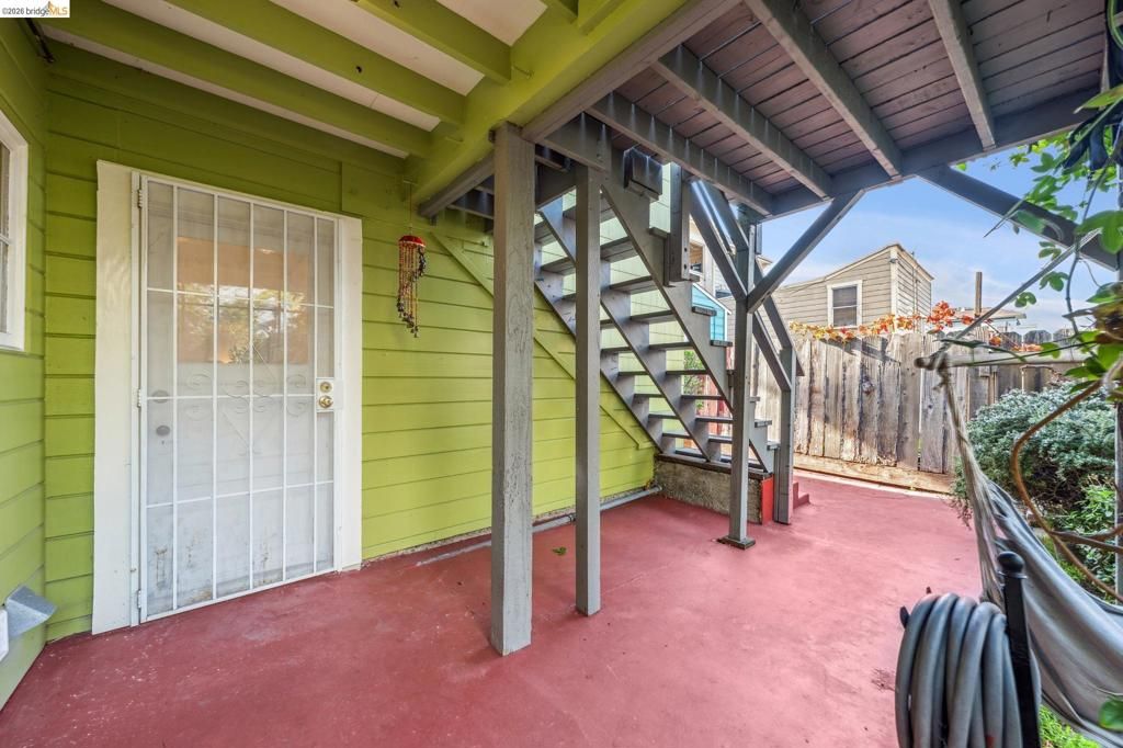 Image 37 of property listing at 836 20th Street, Oakland, CA 94607