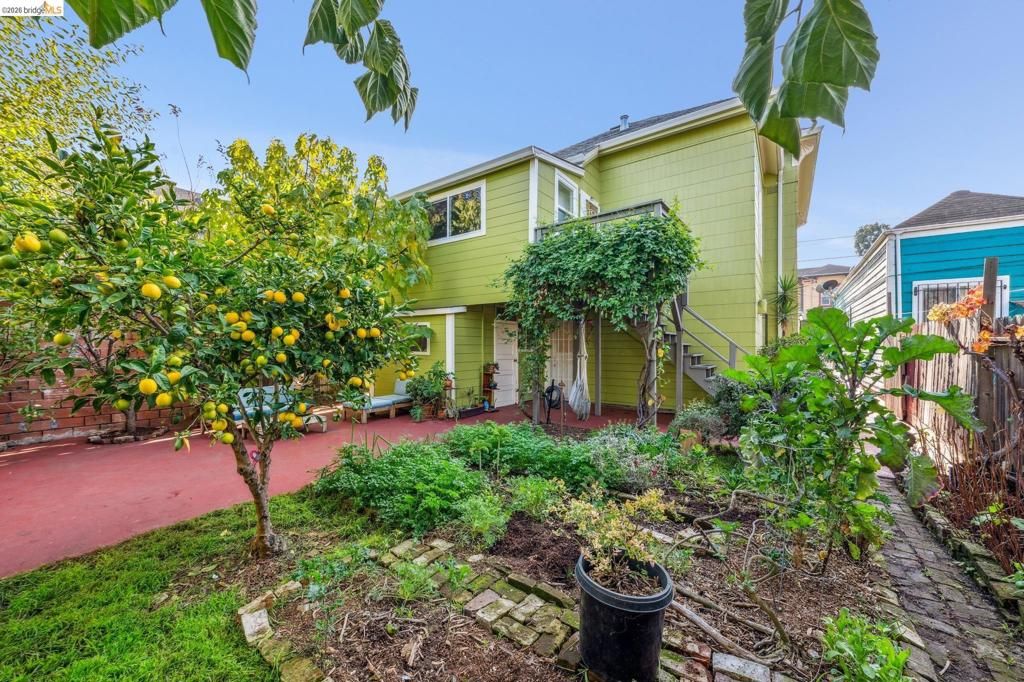 Image 47 of property listing at 836 20th Street, Oakland, CA 94607