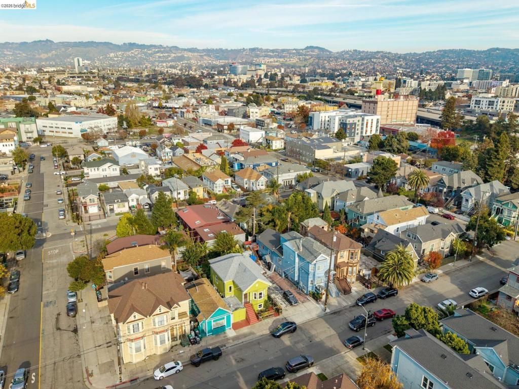 Image 50 of property listing at 836 20th Street, Oakland, CA 94607