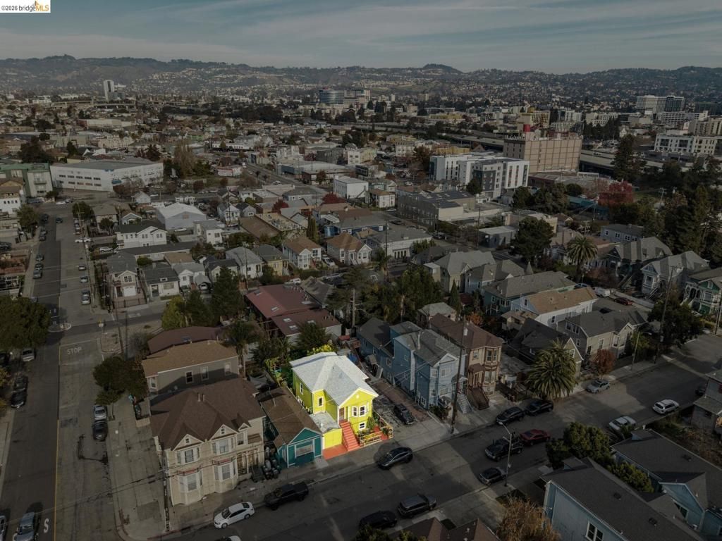 Image 51 of property listing at 836 20th Street, Oakland, CA 94607