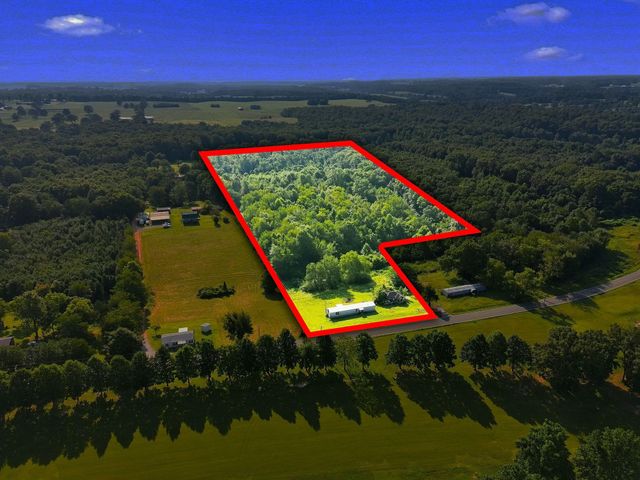 940 N Brace Rd, Summertown, TN 38483