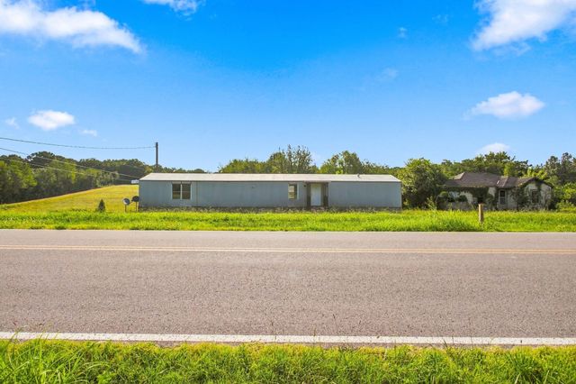 940 N Brace Rd, Summertown, TN 38483
