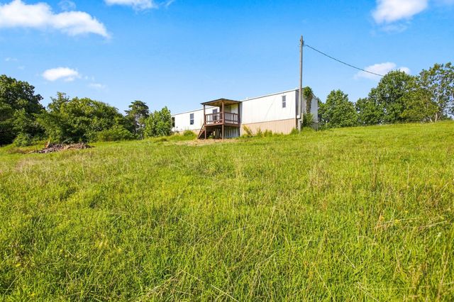940 N Brace Rd, Summertown, TN 38483