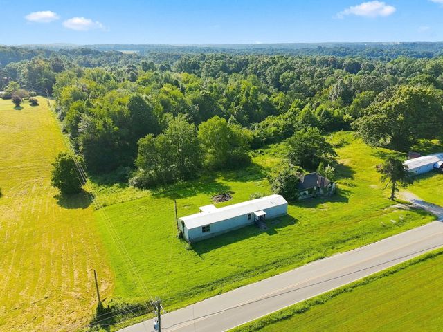 940 N Brace Rd, Summertown, TN 38483