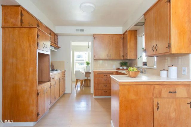 9735 Broadway, Temple City, CA 91780